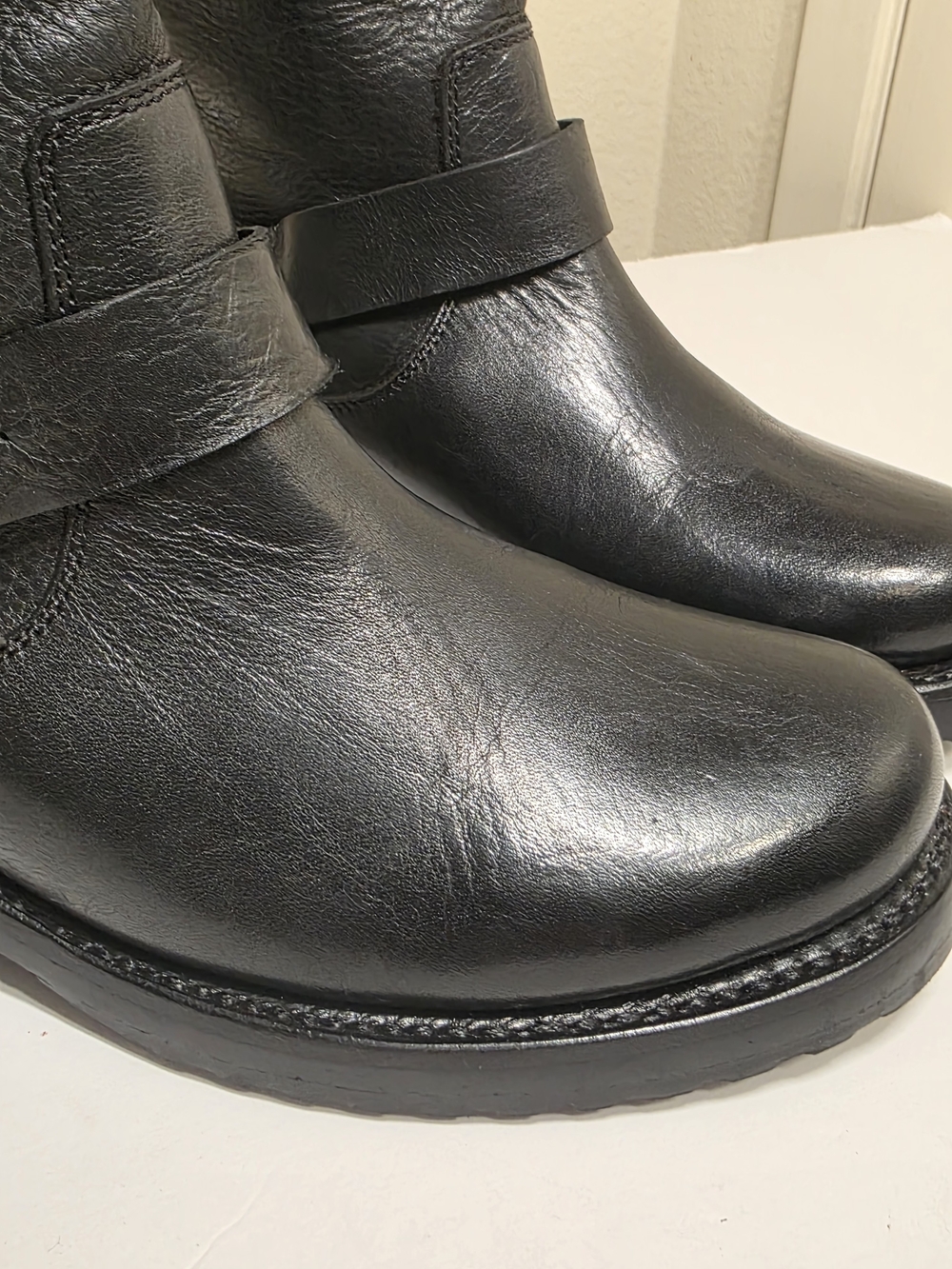 Frye Veronica Moto Bootie Women’s 6.5B Black Leather Harness Ankle Biker Boots - Picture 3 of 15